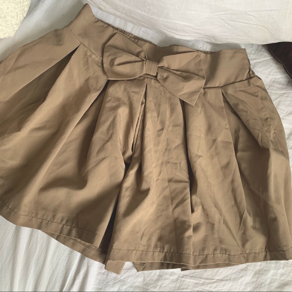 QED LONDON - High Rise Shorts with Bow in the front